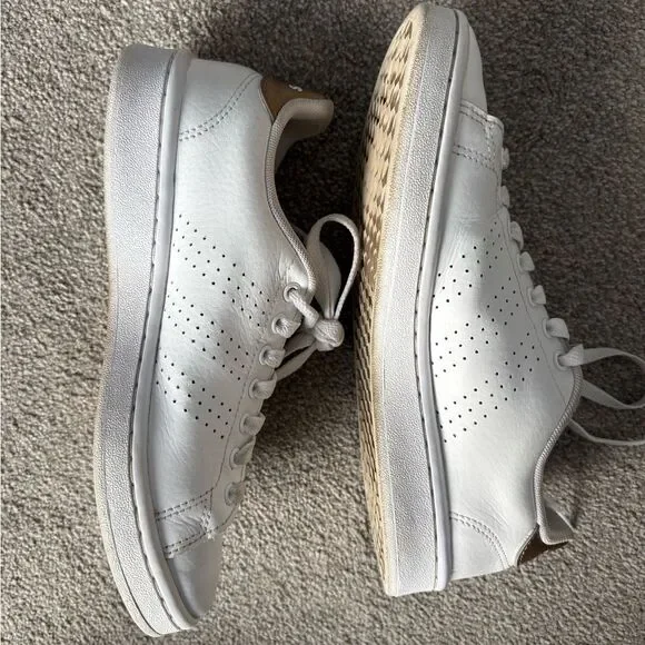 Women’s Adidas Essentials Advantage Shoes white/gold - Picture 7 of 8